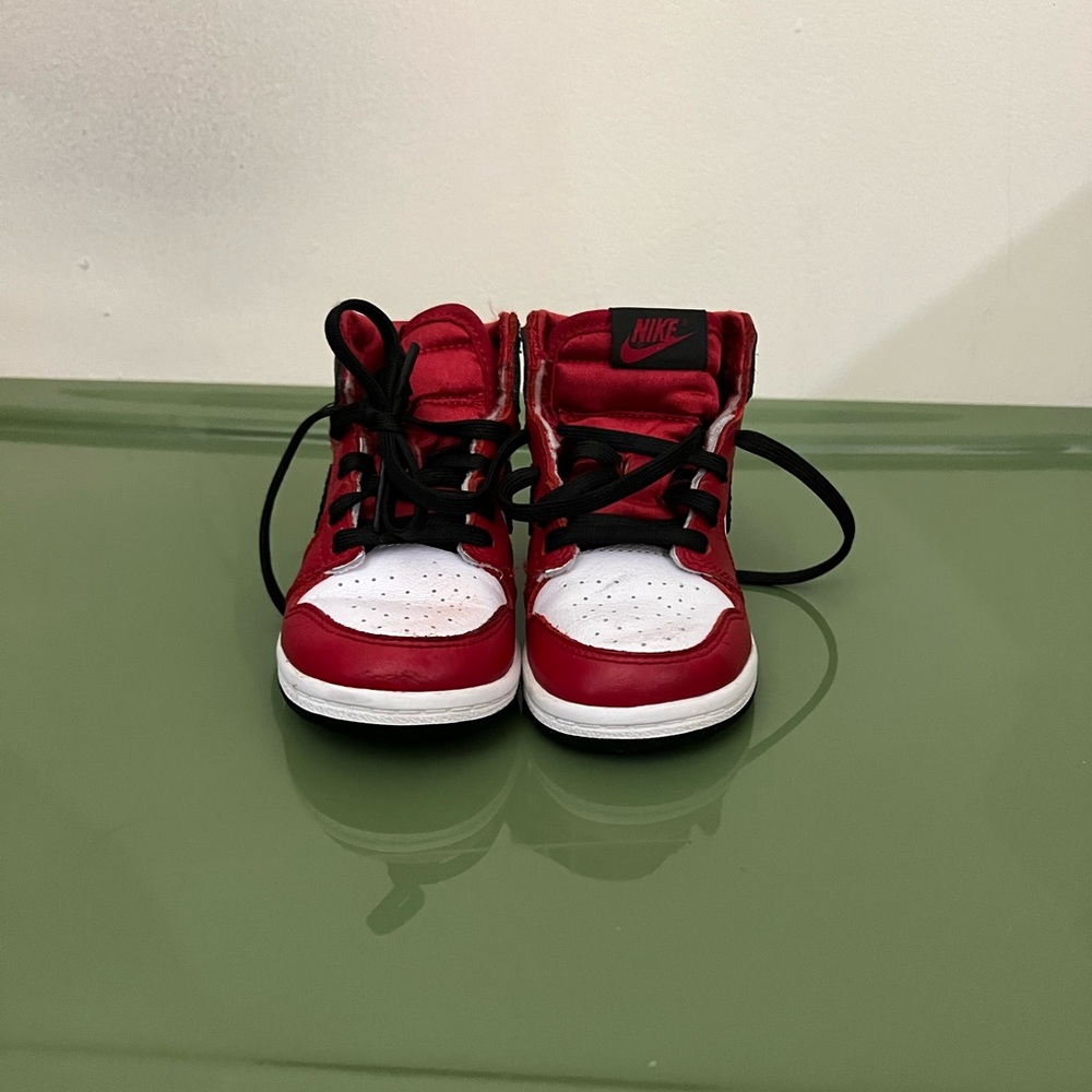 Retro Jordan 1 8c